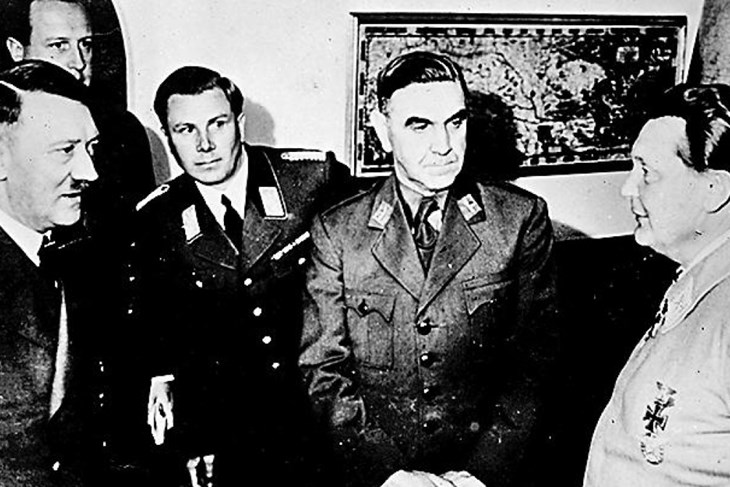 Ante Pavelić u društvu Hitlera i Hermanna Goeringa